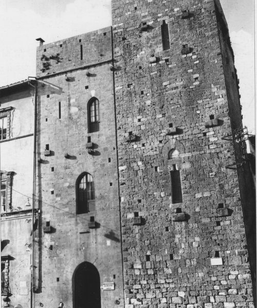 Casa Torre Toscano - Direzione del ospedale psichiatrico di Volterra dal 1940 al 1982