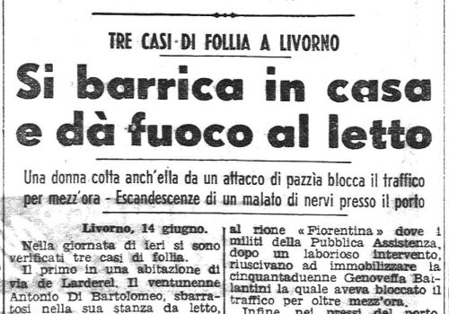 Si barrica in casa e da fuoco al letto - ritaglio messaggero 15 giugno 1952