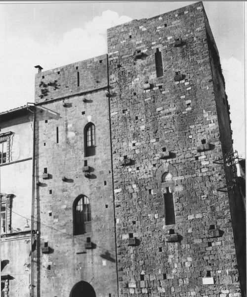Pazzagli 57 casatorre toscano opt scaled e1792096584675 cfea8194 - manicomio di volterra